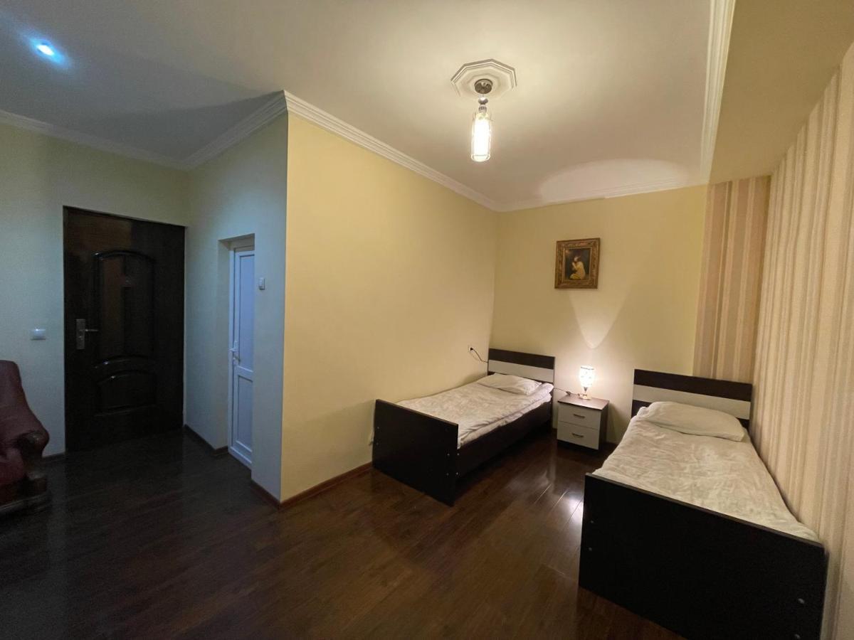 Imperator 1 Hotel Kutaisi Exterior photo